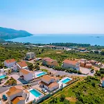 Mirage With Private Heated Pool * Orebić
