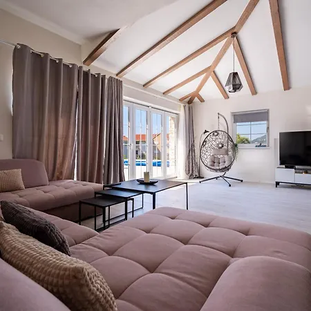 Villa Mirage With Private Heated Pool *