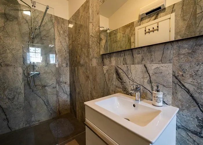 Villa Mirage With Private Heated Pool