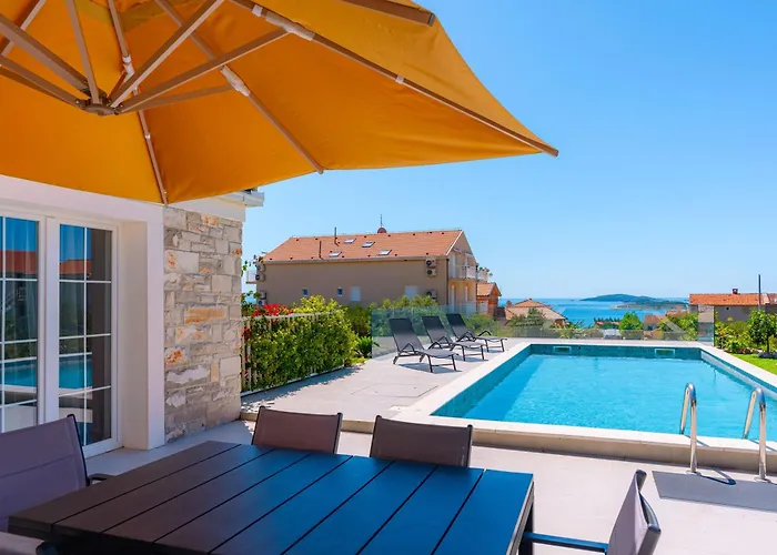 Mirage With Private Heated Pool * Orebić